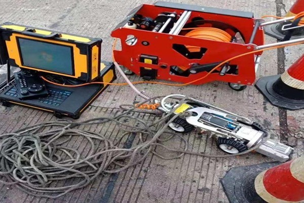 铁东CCTV管道检测机器人